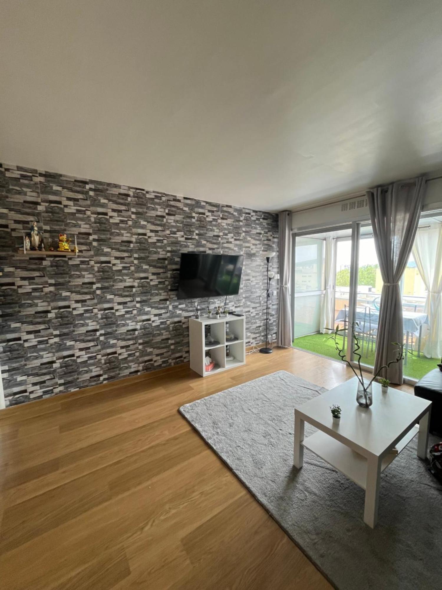 Joli Apartemo O Centro Le Lavandou Eksteriør billede